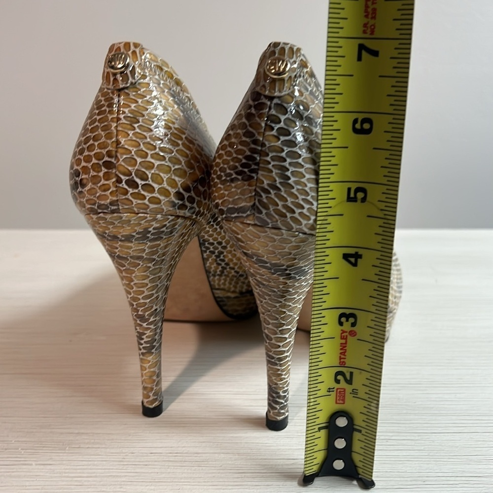 Stuart Weitzman Ivory Snake Print Open Toe Heels 8.5 never worn - Picture 5 of 10